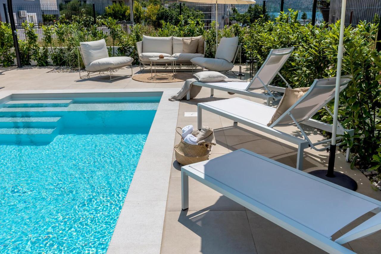 Marula Holiday Home - With Heated Pool Маріна Екстер'єр фото