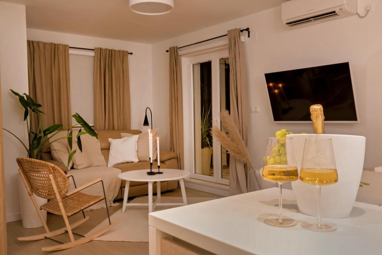 Marula Holiday Home - With Heated Pool Маріна Екстер'єр фото