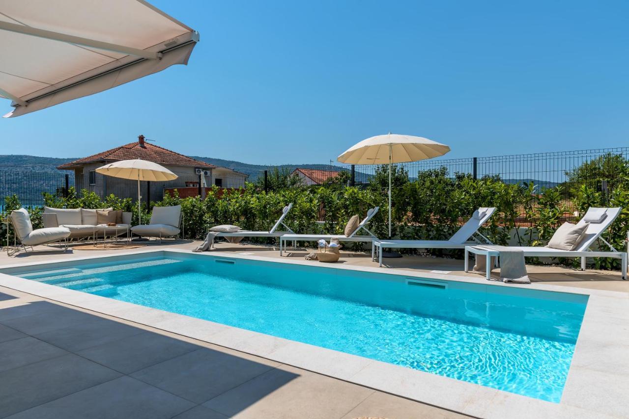 Marula Holiday Home - With Heated Pool Маріна Екстер'єр фото